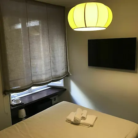罗马帝国旅馆 招待所 2*